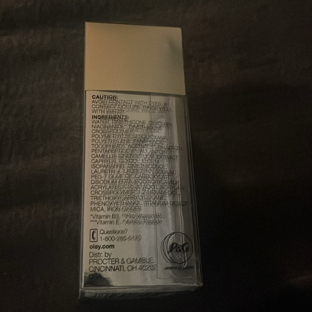 NWT Olay Eyes Depuffing Eye Roller - Picture 2 of 5